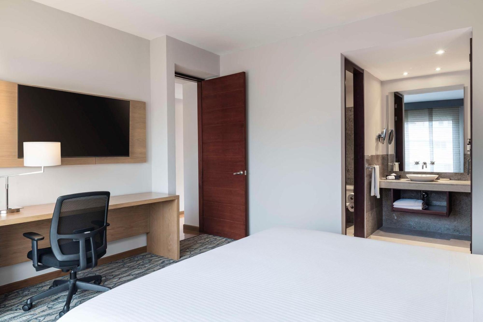 Doubletree By Hilton Calle 100,co Hotel Bogotá
